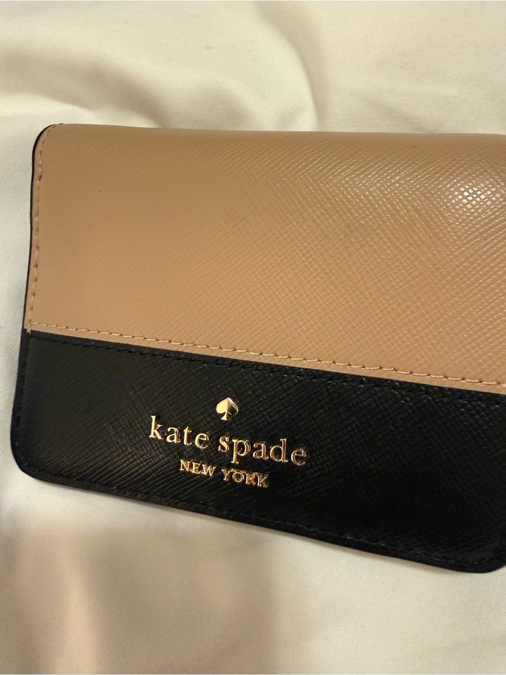 kate spade Two-Tone Nude Beige and Black Leather Wallet New